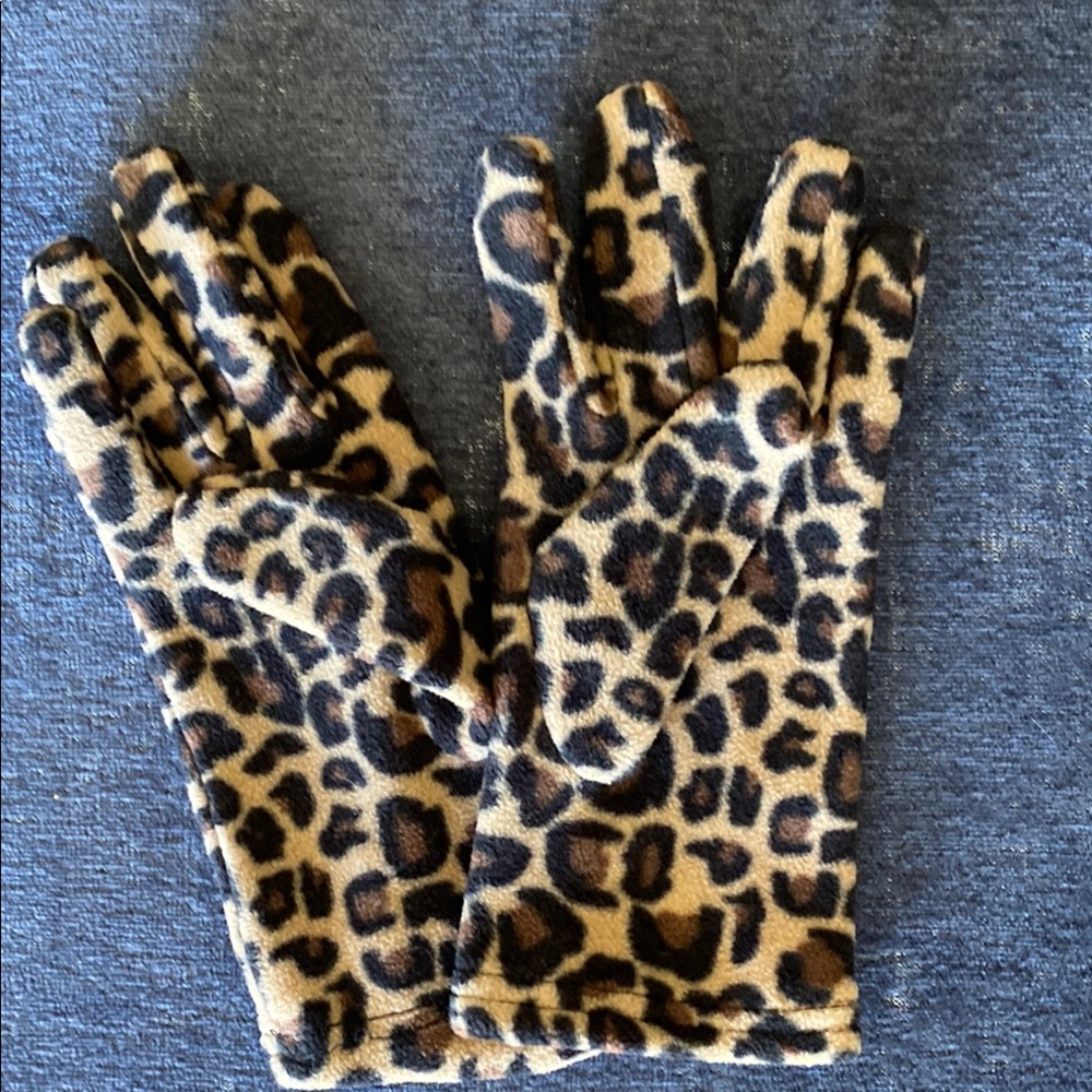 Leopard Print Fleece Gloves